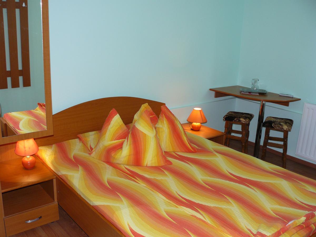 Gyongyvirag Panzio Bed & Breakfast Turia Exterior photo